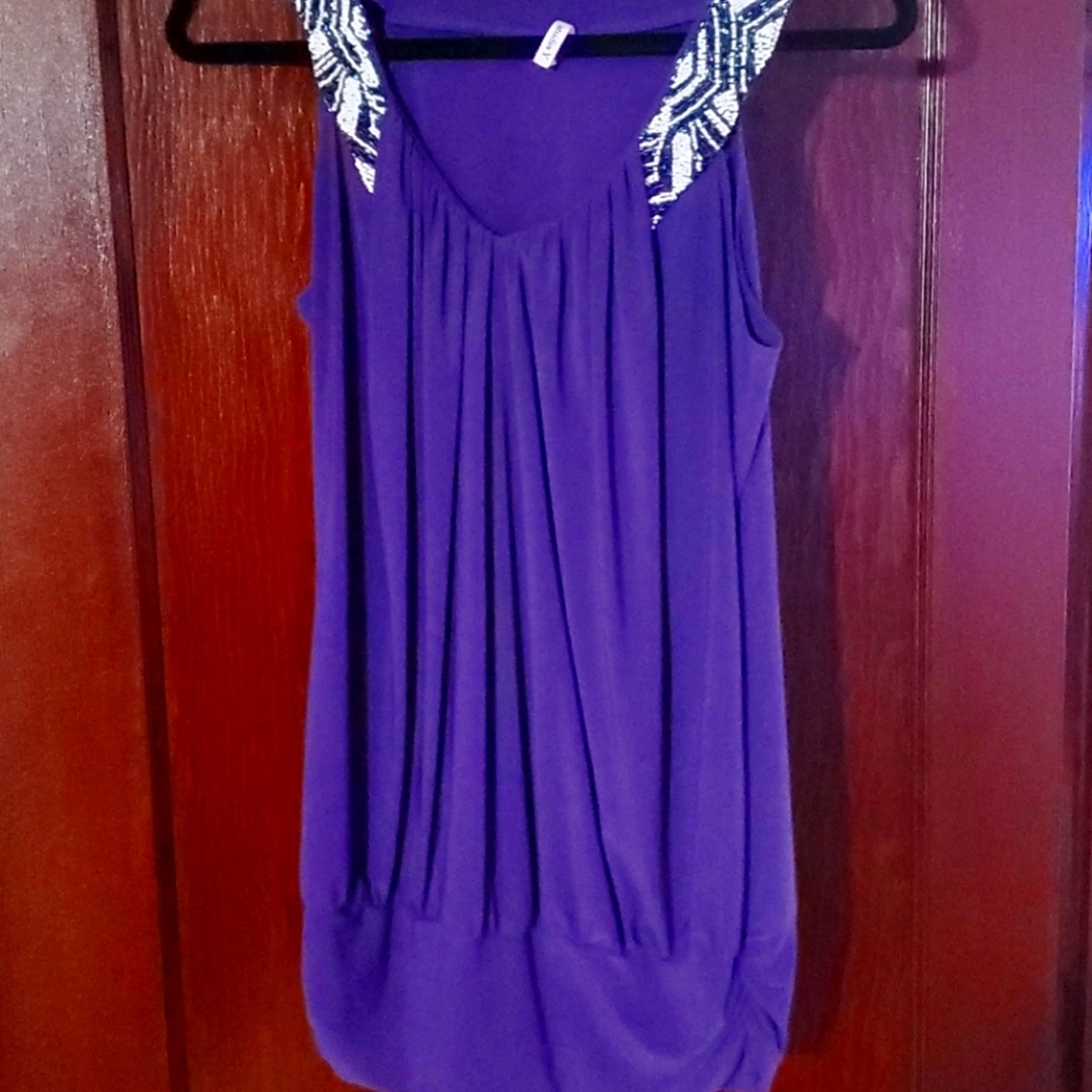 Maurices purple tank top 💜